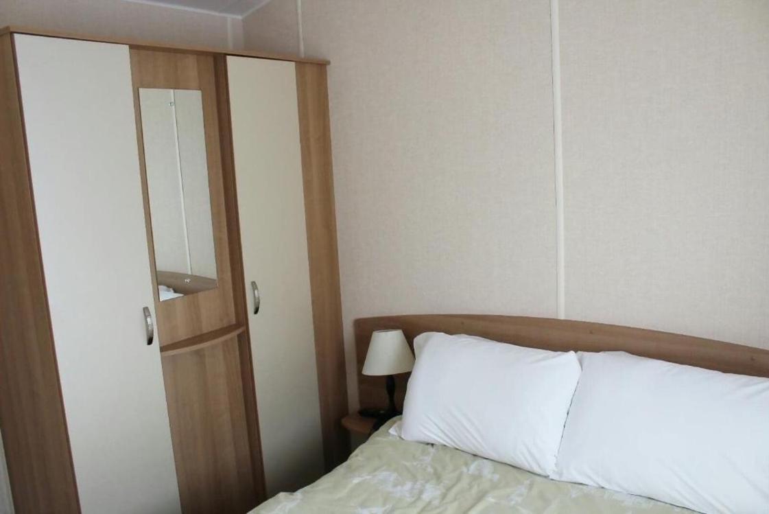 3 Bed Holiday Home Пул Экстерьер фото